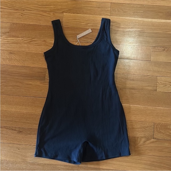 SKIMS COTTON RIB ONESIE in Soot NEW - Picture 10 of 11